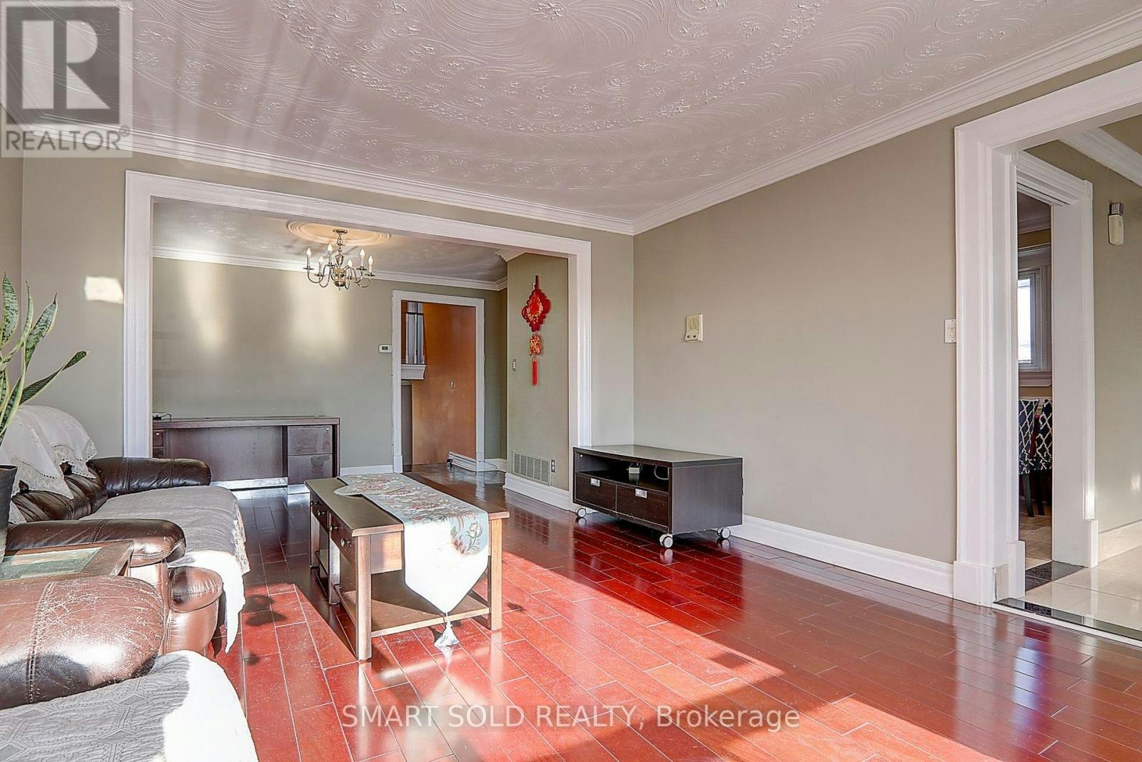 12 Glendinning Avenue, Toronto, ON, M1W 3G2 - 6