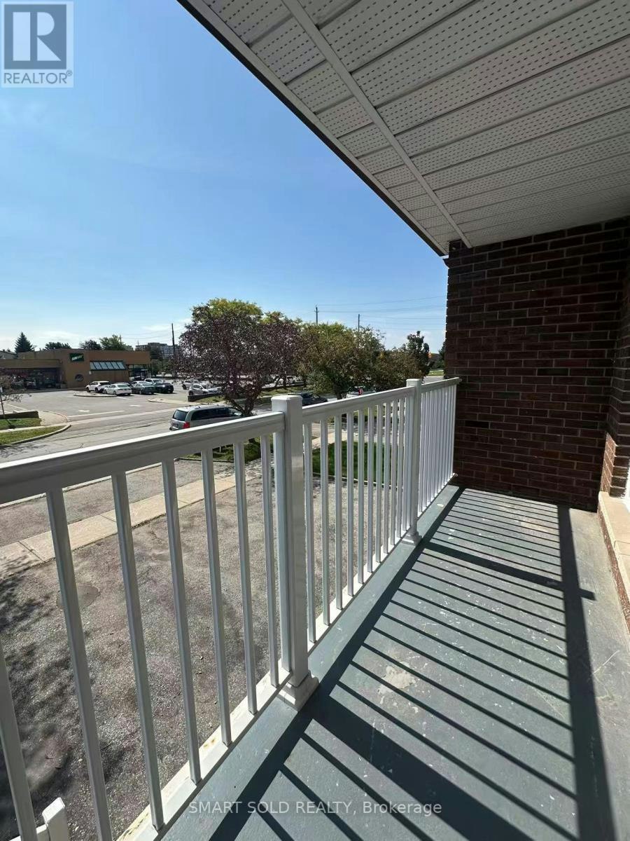12 Glendinning Avenue, Toronto, ON, M1W 3G2 - 8