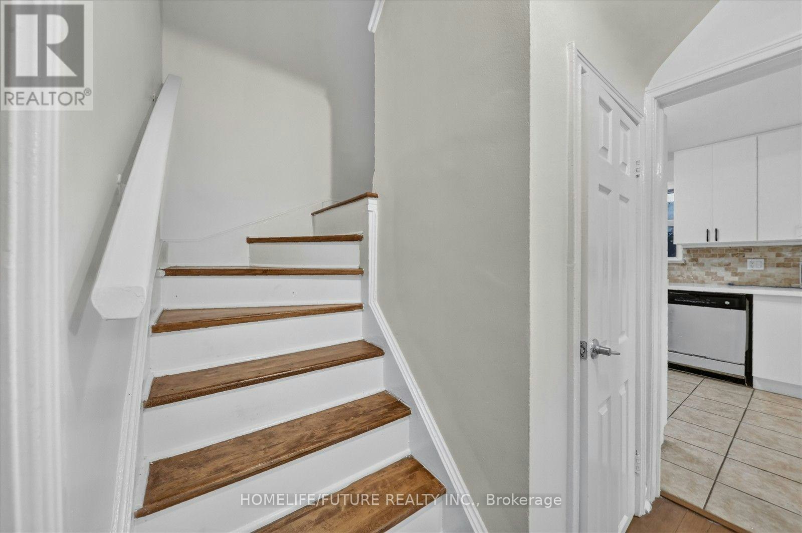 MAIN-46 Stamford Square N, Toronto, ON, M1L 1X6 - 14
