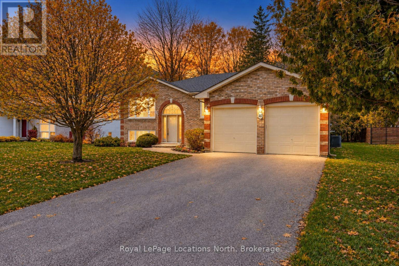40 Fairway Crescent, Wasaga Beach, ON, L9Z 1B8