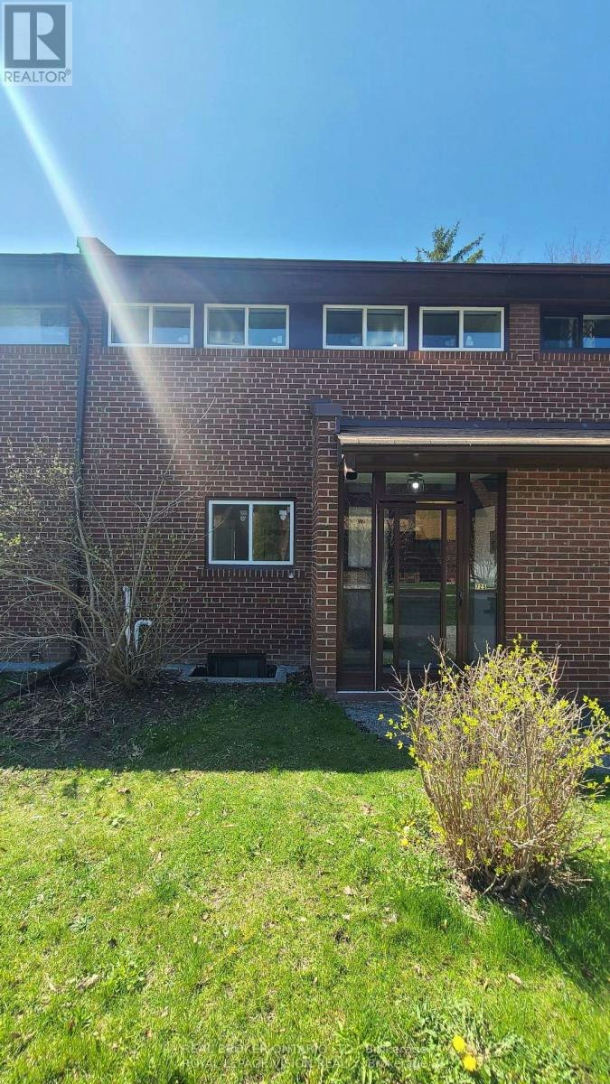 725 Military Trail, Toronto, ON, M1E 4P6 - 5