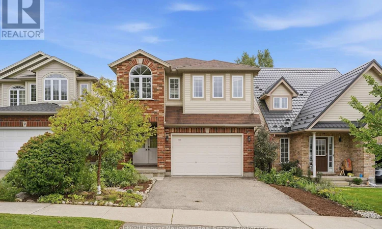 7 Henderson Drive