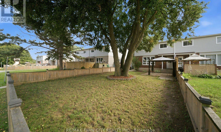 7-63 Metcalife, Unit C Metcalfe Crescent