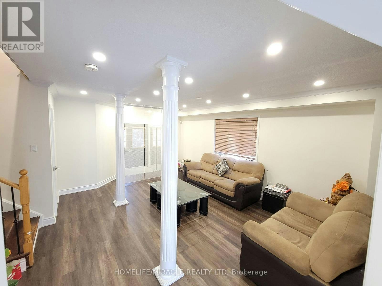 UPPER-6959 Tassel Crescent, Mississauga, ON, L5W 1G9 - 6