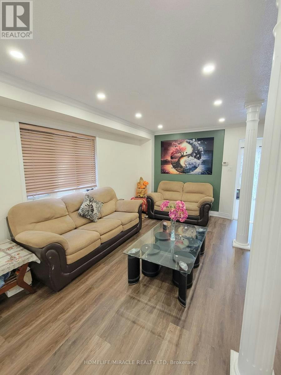 UPPER-6959 Tassel Crescent, Mississauga, ON, L5W 1G9 - 5