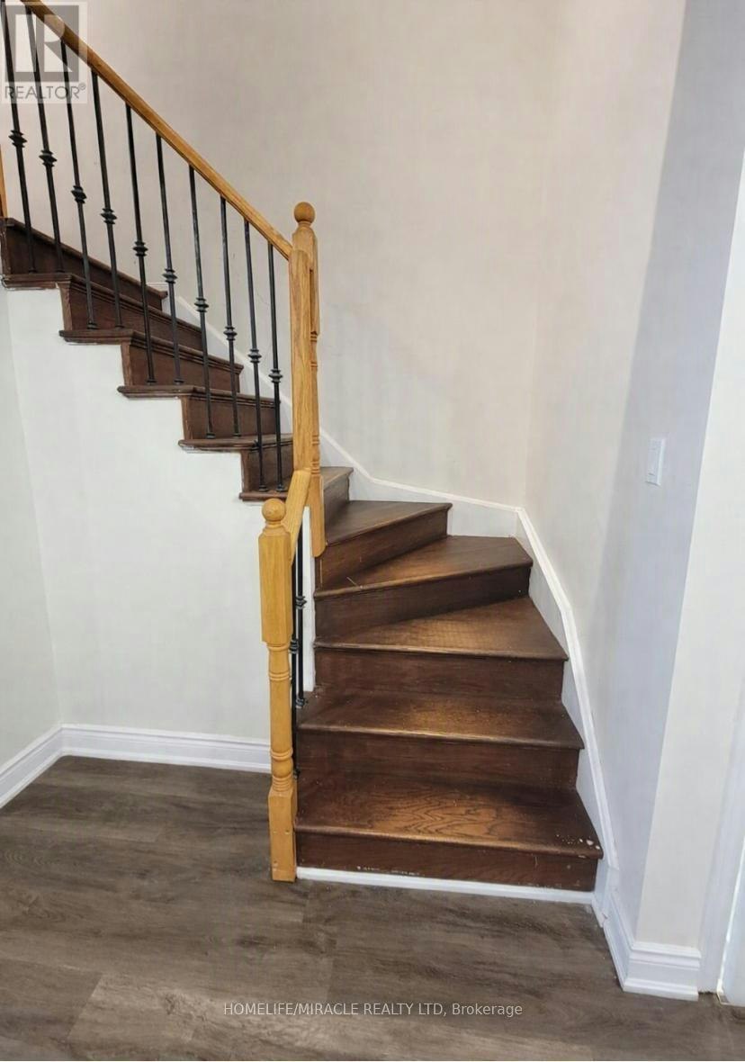 UPPER-6959 Tassel Crescent, Mississauga, ON, L5W 1G9 - 10