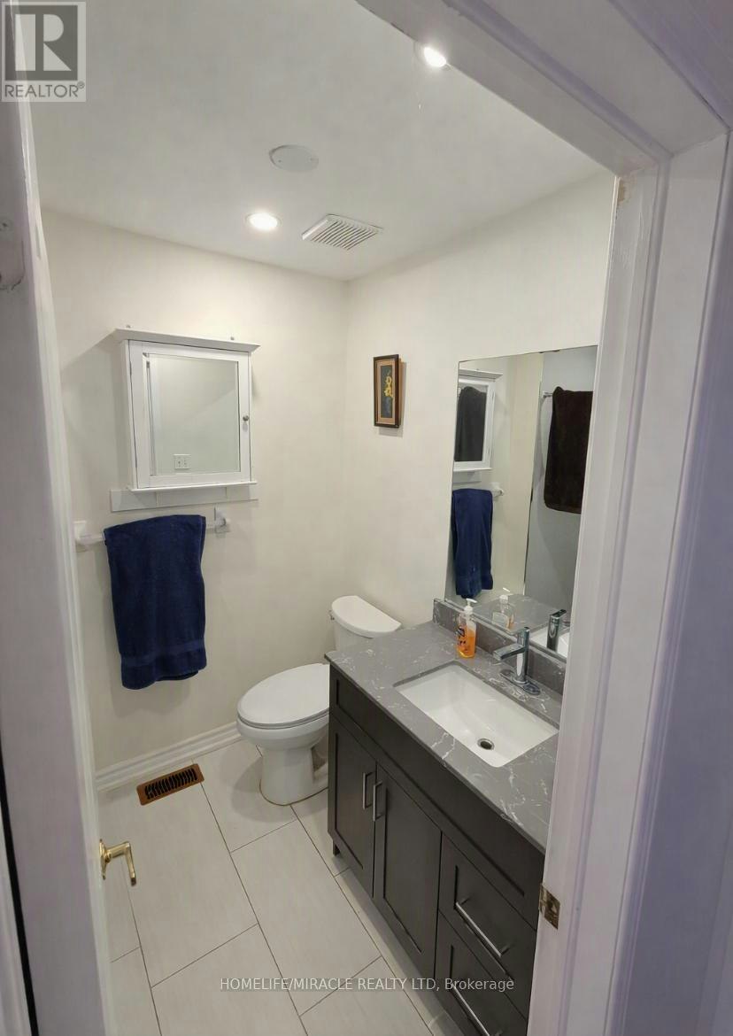 UPPER-6959 Tassel Crescent, Mississauga, ON, L5W 1G9 - 17