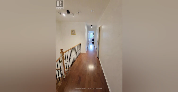 UPPER-6959 Tassel Crescent, Mississauga, ON, L5W 1G9 - 11