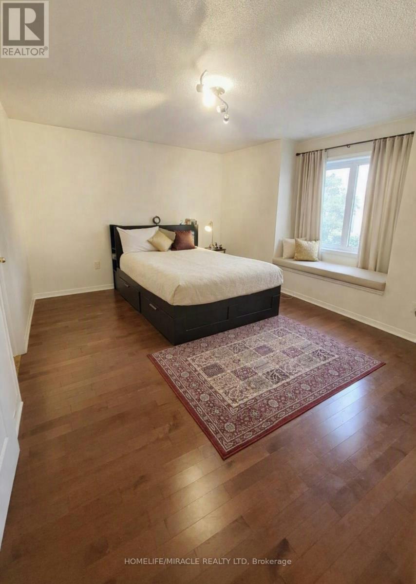 UPPER-6959 Tassel Crescent, Mississauga, ON, L5W 1G9 - 12