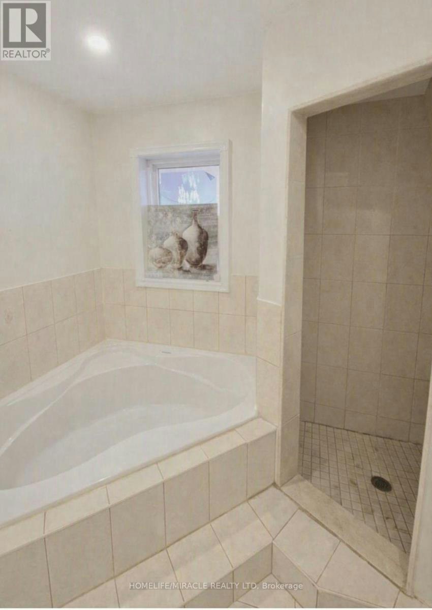UPPER-6959 Tassel Crescent, Mississauga, ON, L5W 1G9 - 18
