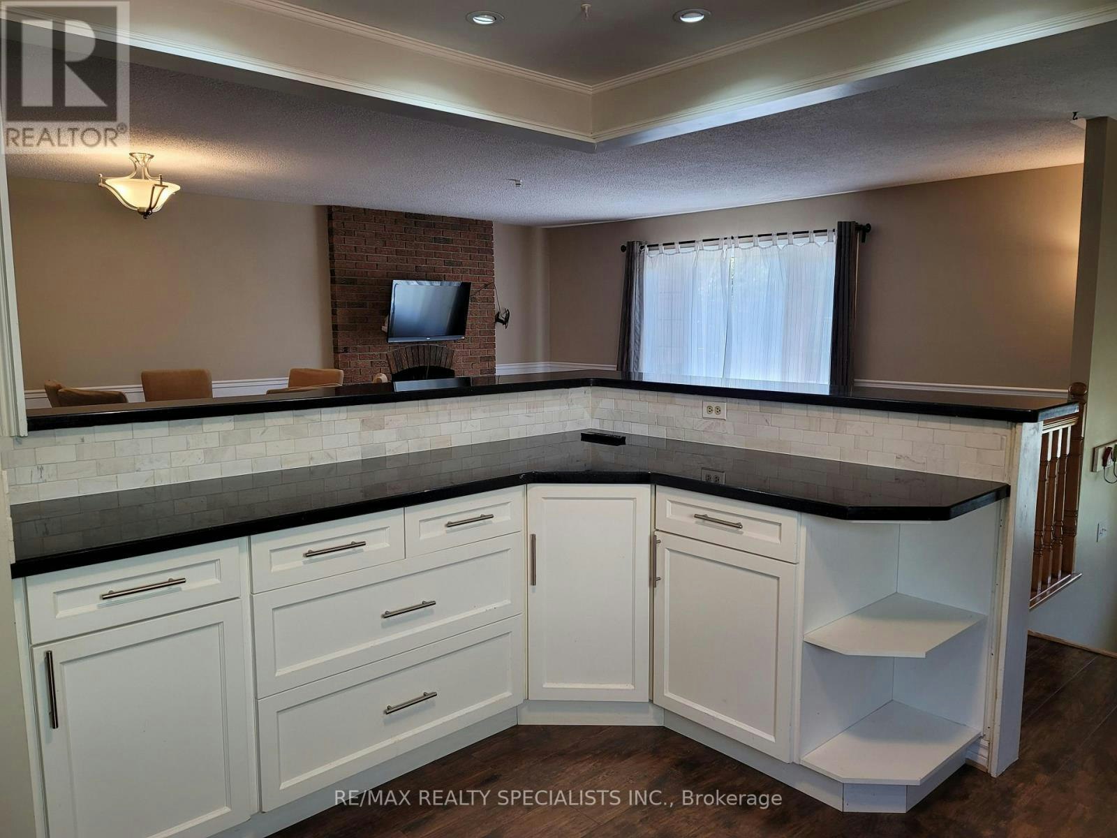 6795 Shelter Bay Road, Mississauga, ON, L5N 1T7 - 9