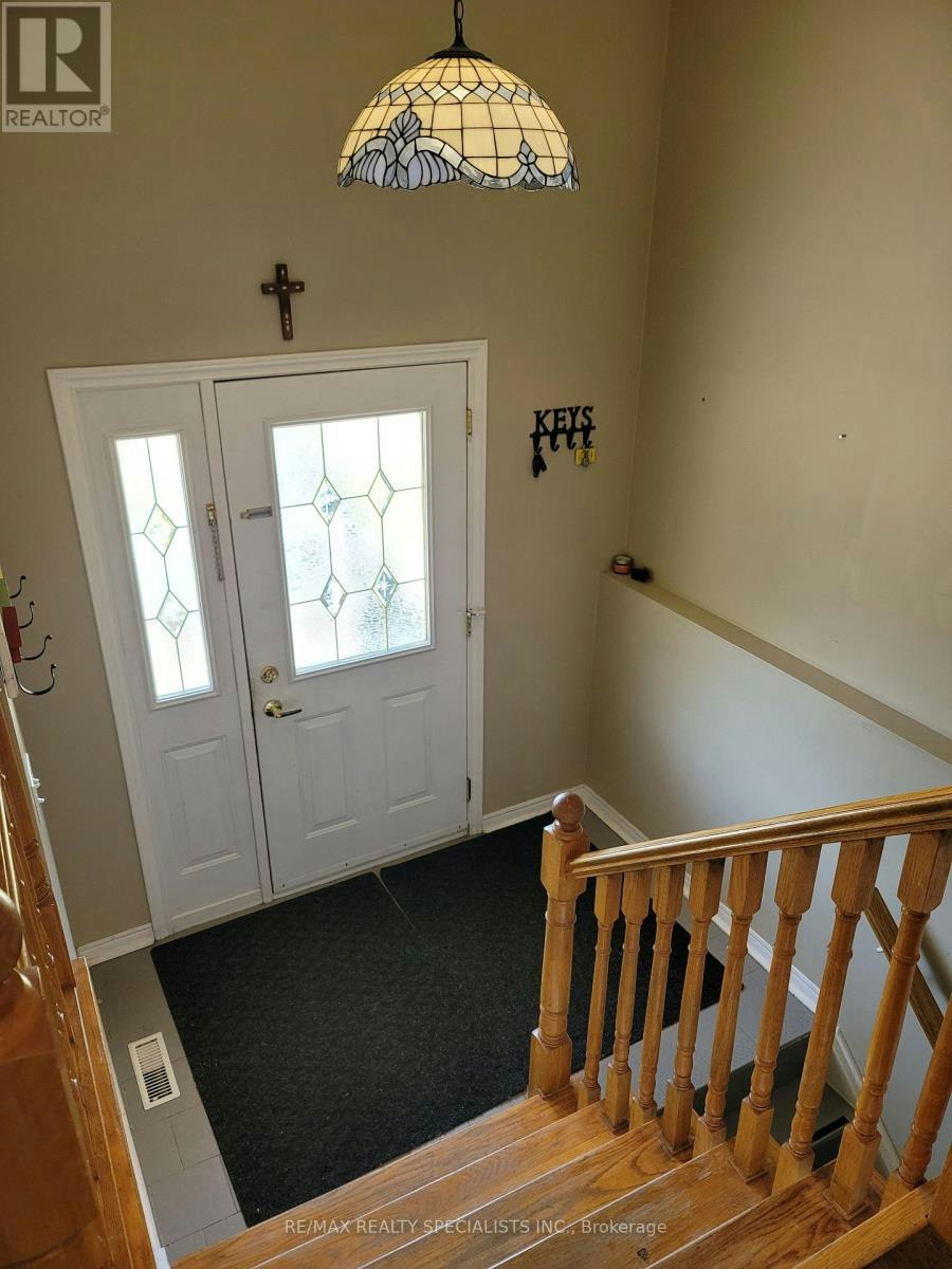 6795 Shelter Bay Road, Mississauga, ON, L5N 1T7 - 2