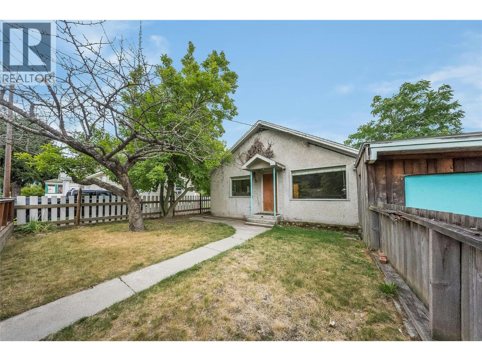 2258 Eighth Avenue, Trail, BC, V1R 3E3