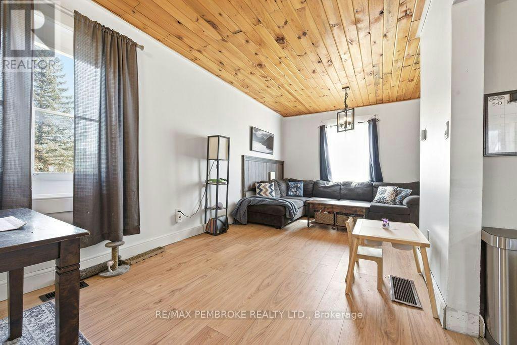 503 Miller Street, Pembroke, ON, K8A 5Z7 - 11