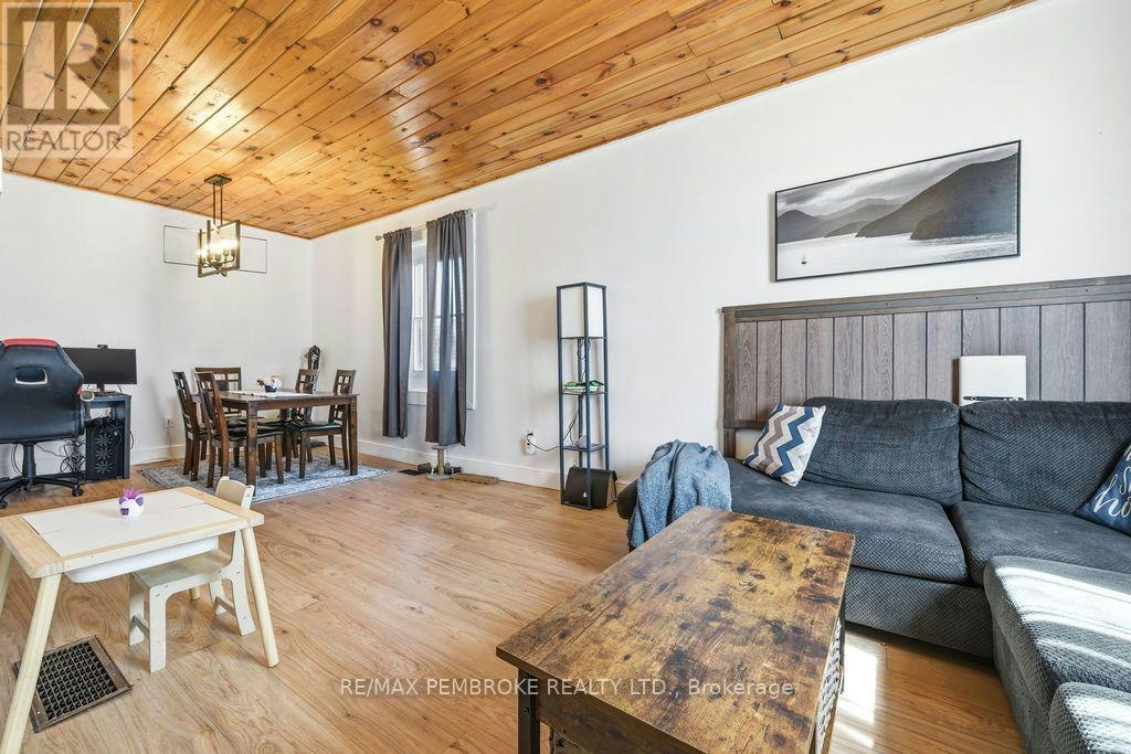 503 Miller Street, Pembroke, ON, K8A 5Z7 - 8