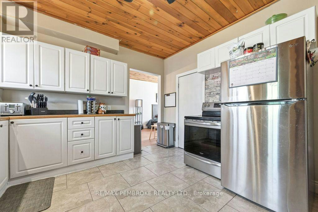 503 Miller Street, Pembroke, ON, K8A 5Z7 - 14
