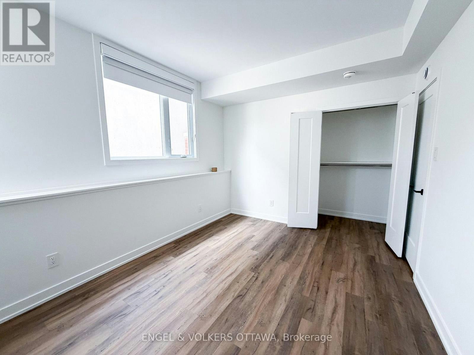 123 Marlborough Avenue, Ottawa, ON, K1N 8G1 - 5