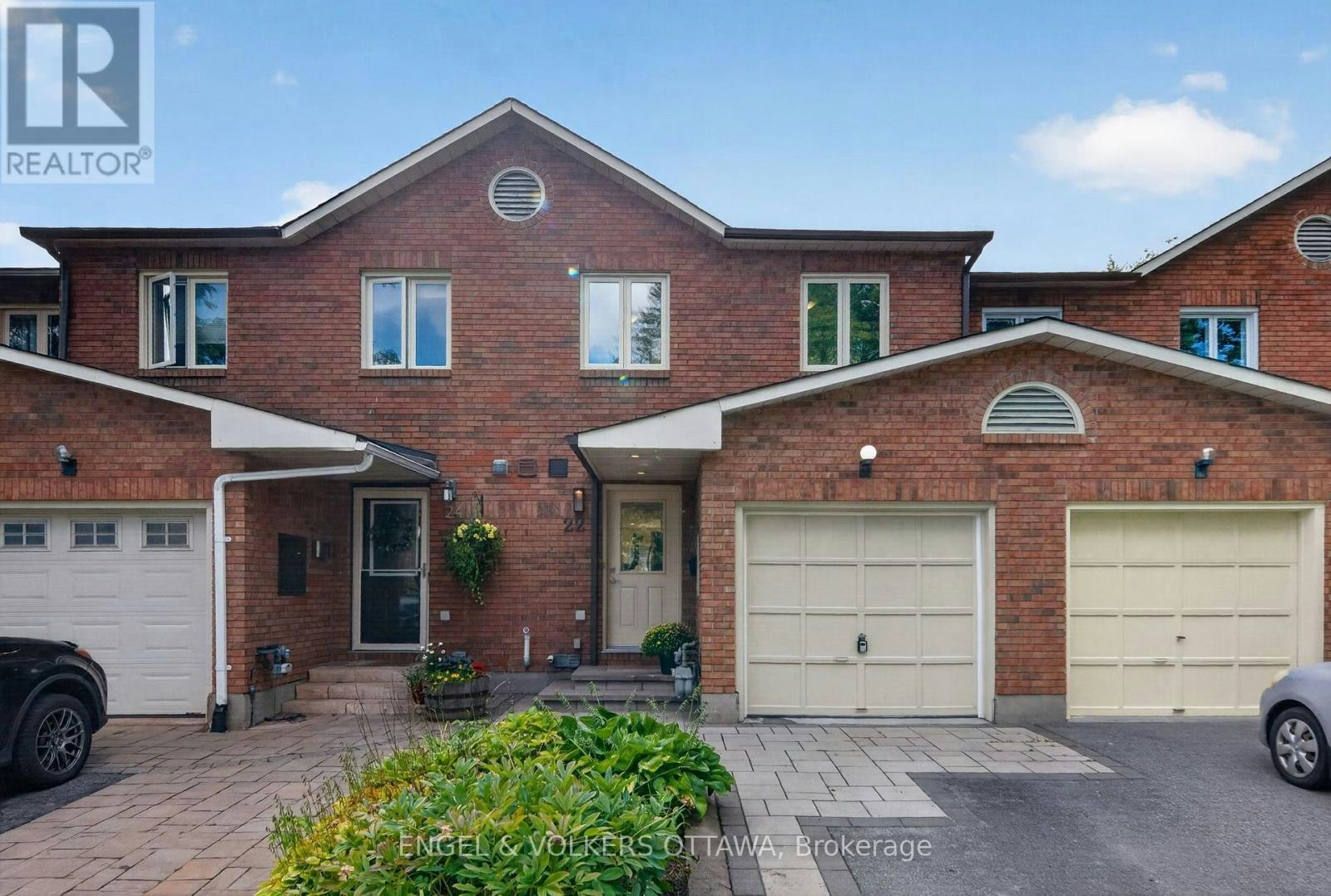 22 Chestnut Street, Ottawa, ON, K1S 0Z8