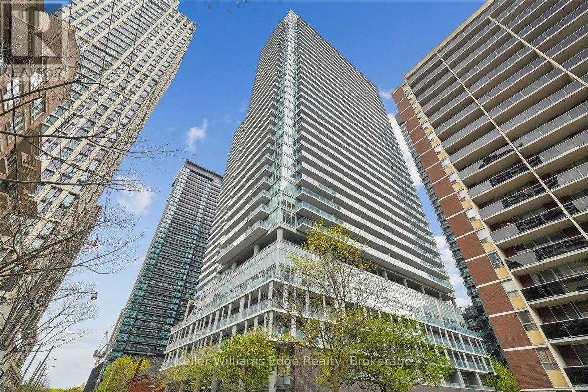 208 NT-99 Broadway Avenue, Toronto, ON, M4P 1V2