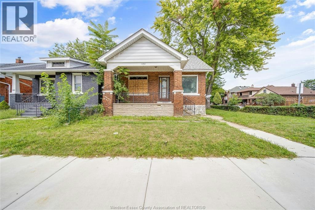1092 Ellis Street East, Windsor, ON, N8X 2J1