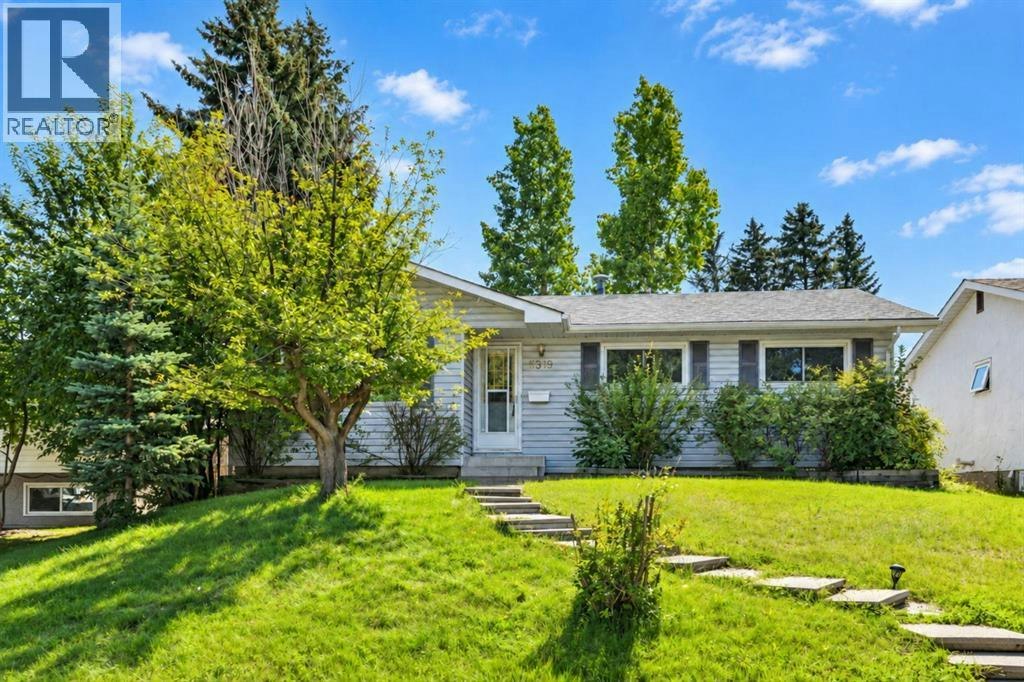 5319 Vicary Place NW, Calgary, AB, T3A 0L4
