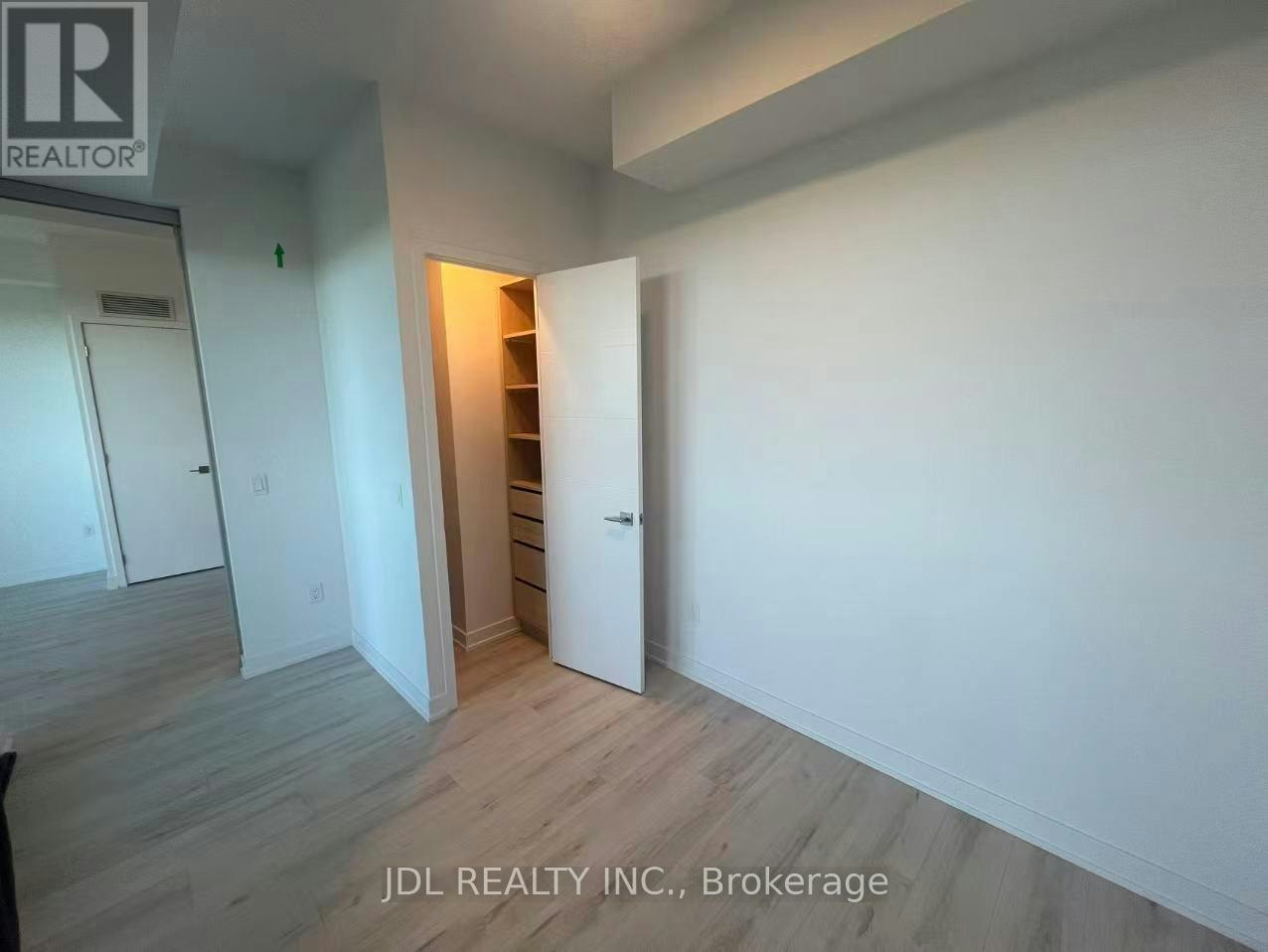 2206-29 Green Trail Court, Toronto, ON, M2K 0J9 - 2