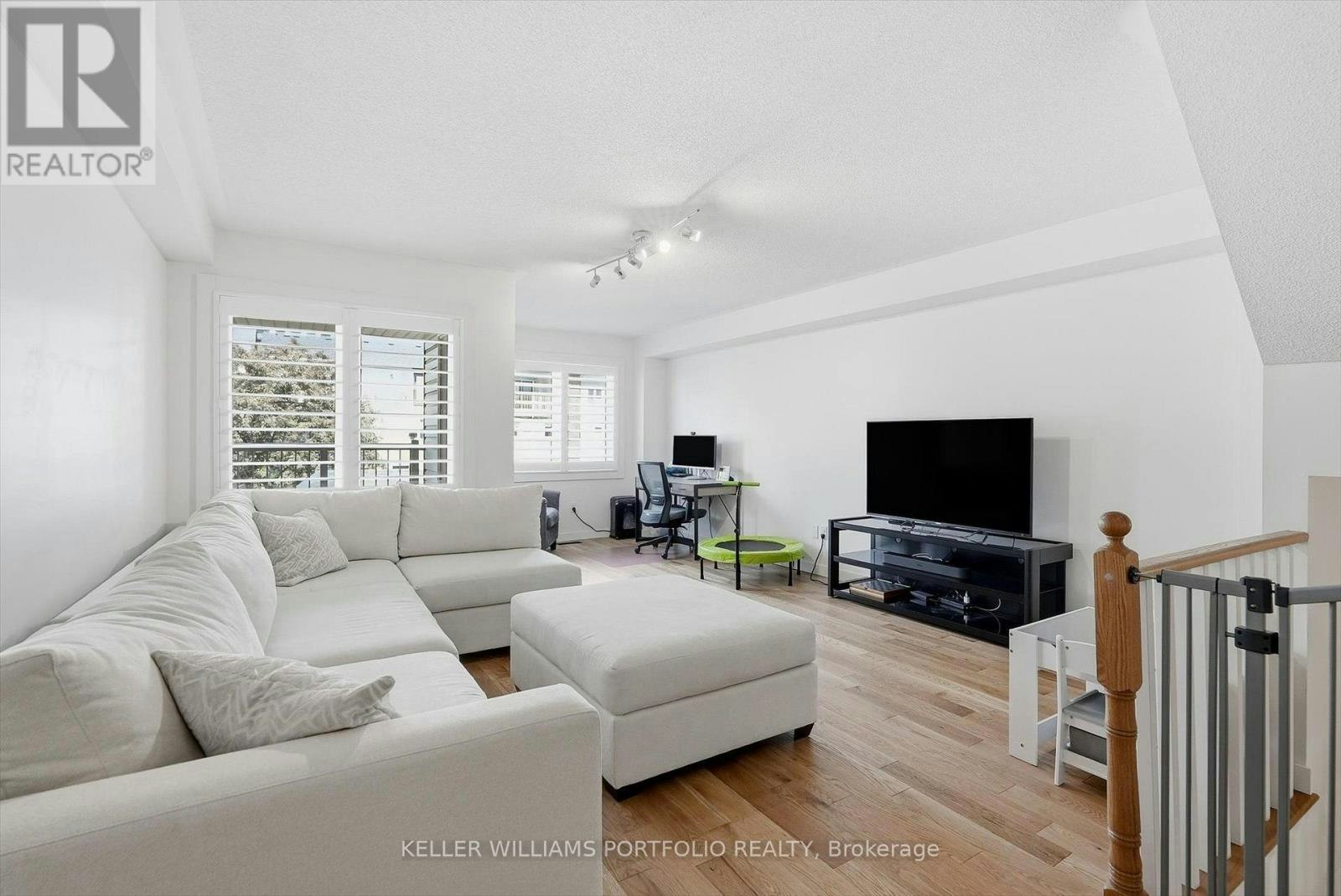 80 Crossovers Street, Toronto, ON, M4E 3X4 - 11