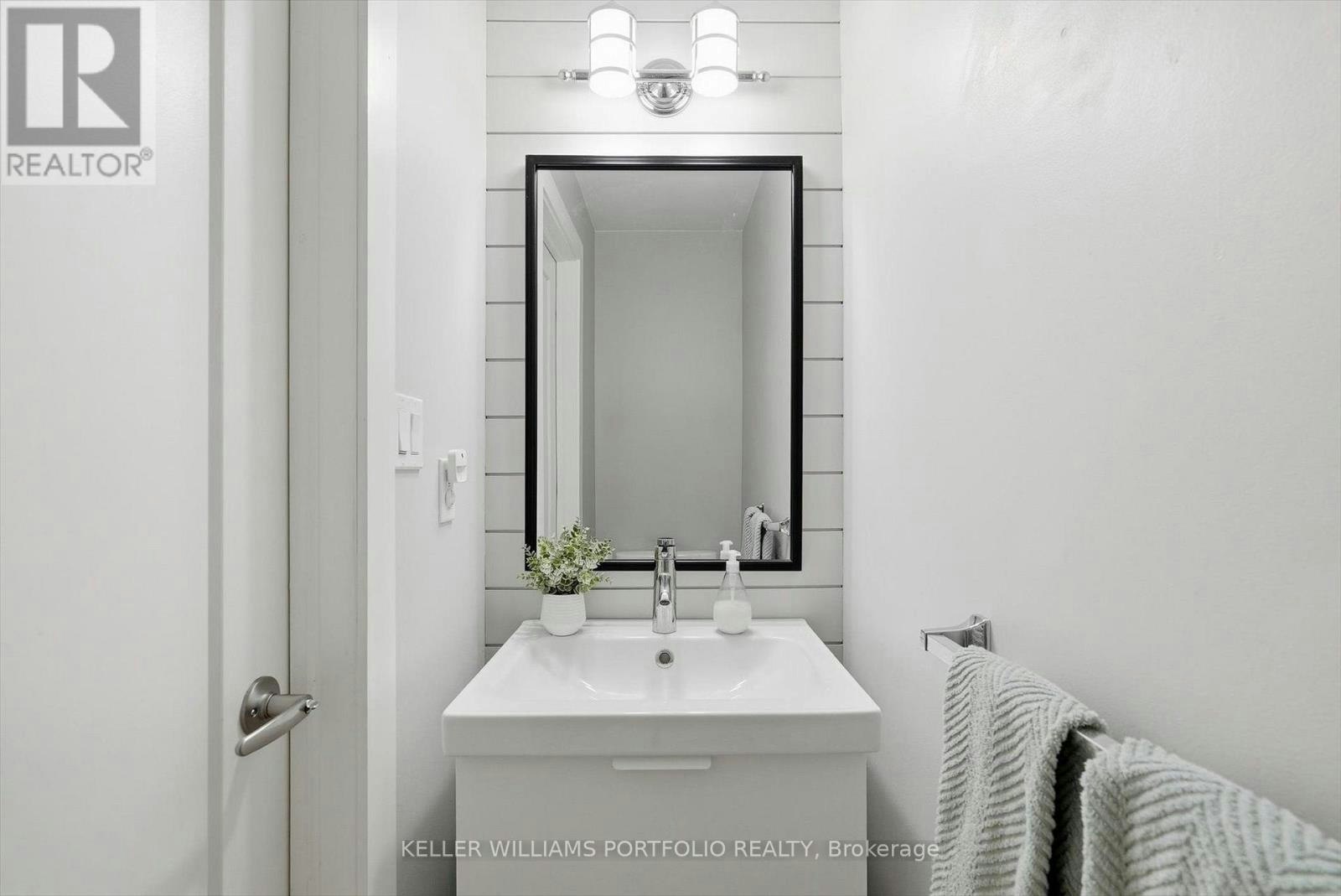 80 Crossovers Street, Toronto, ON, M4E 3X4 - 35