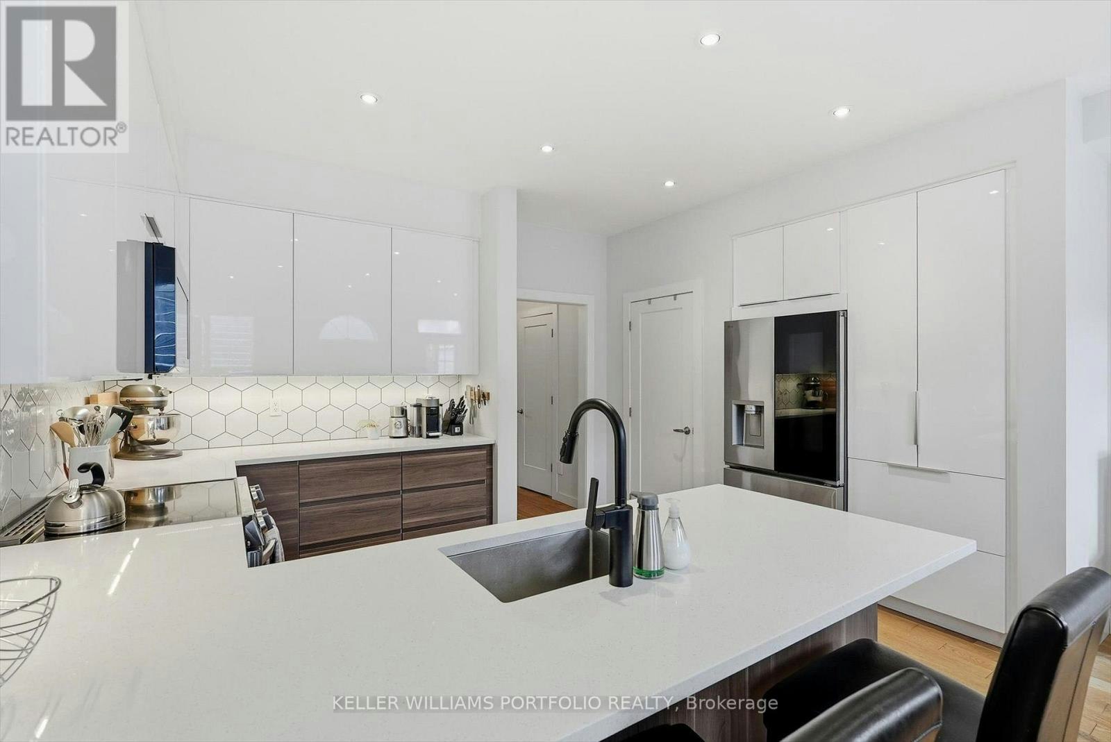 80 Crossovers Street, Toronto, ON, M4E 3X4 - 19