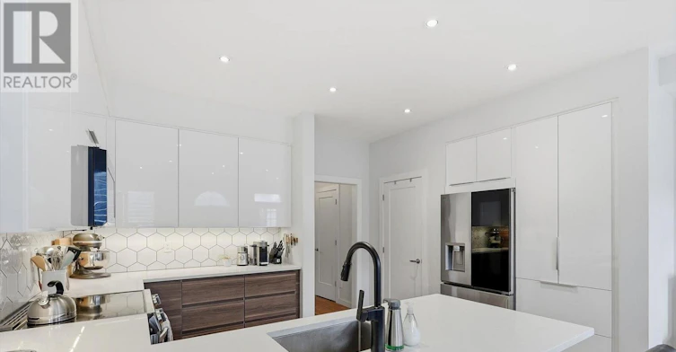 80 Crossovers Street, Toronto, ON, M4E 3X4 - 19