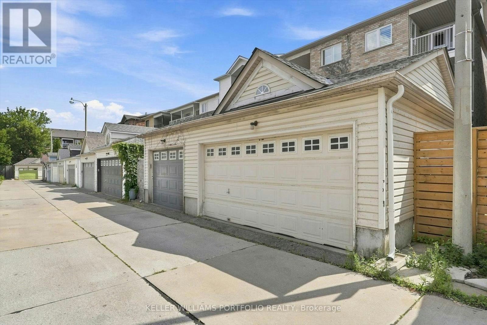 80 Crossovers Street, Toronto, ON, M4E 3X4 - 50