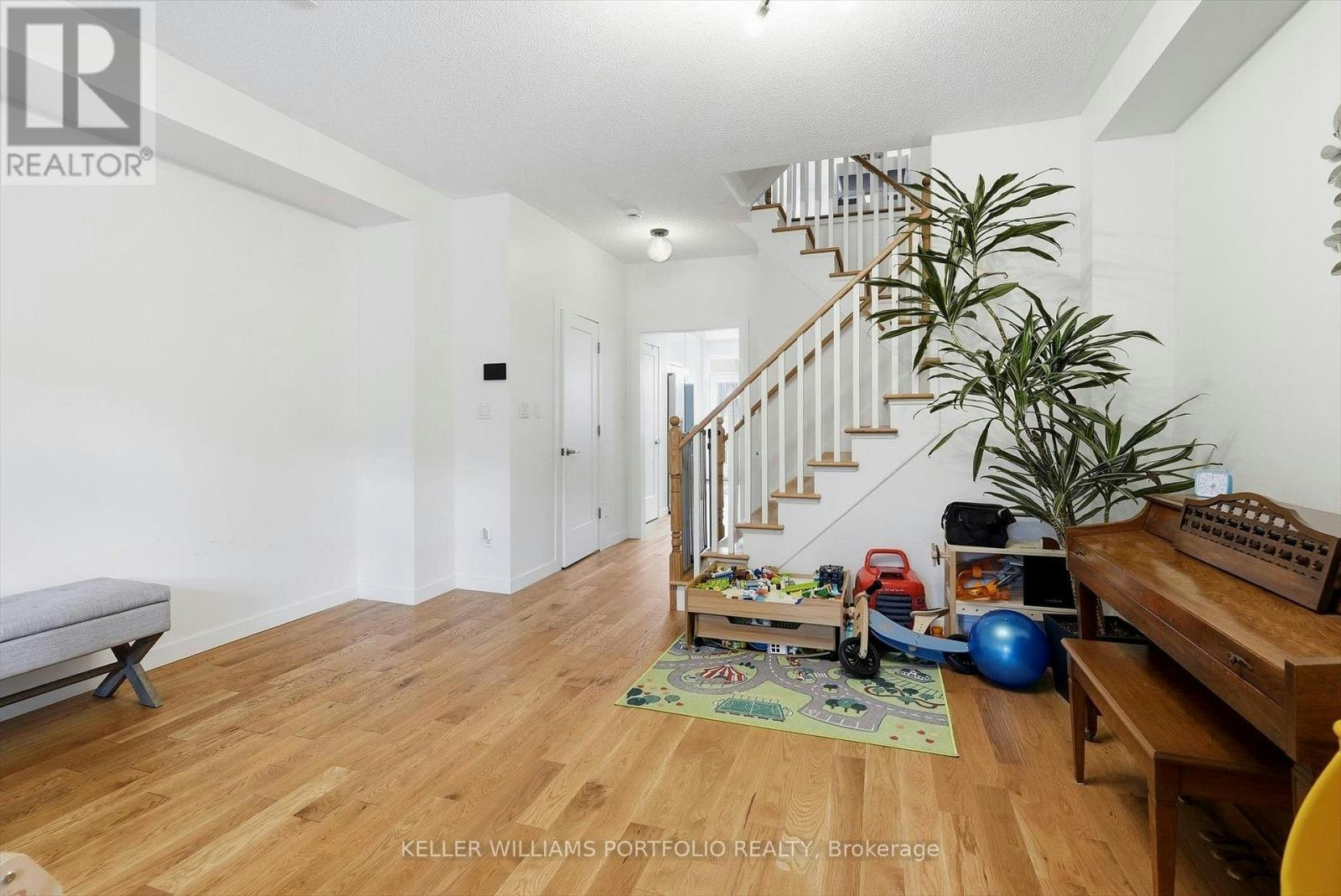 80 Crossovers Street, Toronto, ON, M4E 3X4 - 10