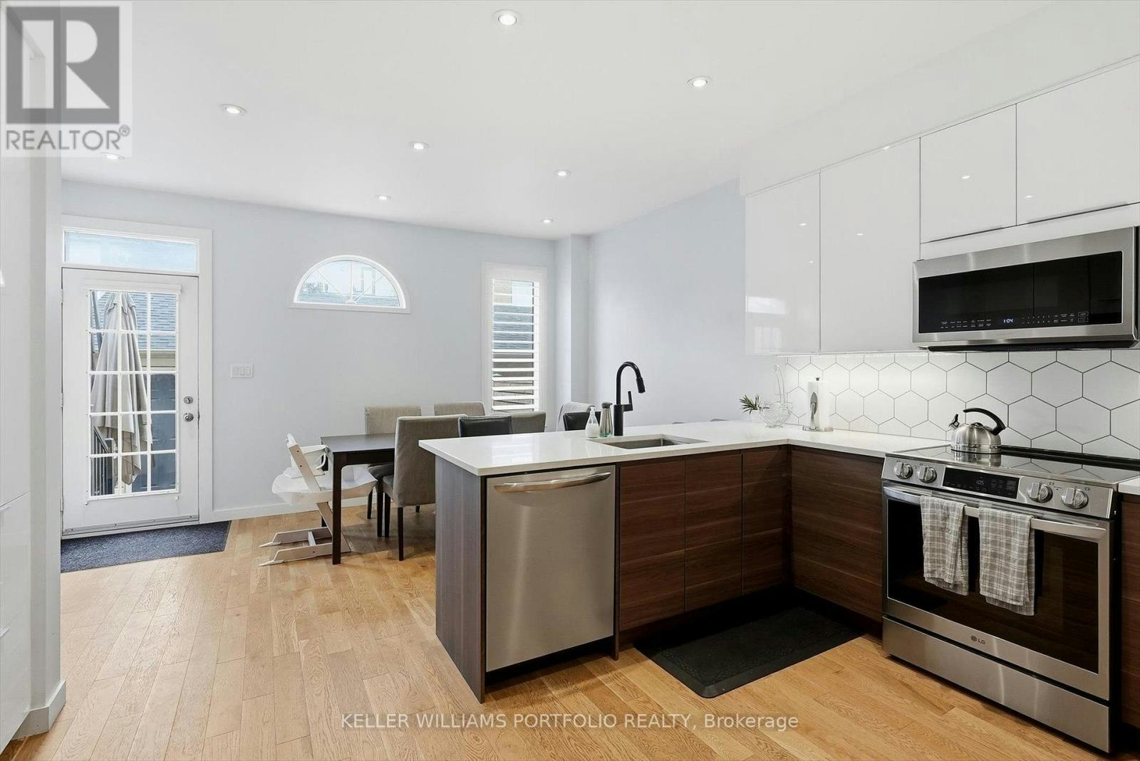 80 Crossovers Street, Toronto, ON, M4E 3X4 - 14