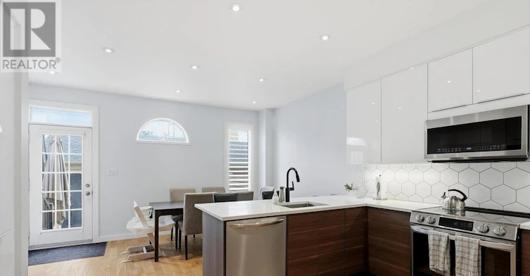 80 Crossovers Street, Toronto, ON, M4E 3X4 - 14