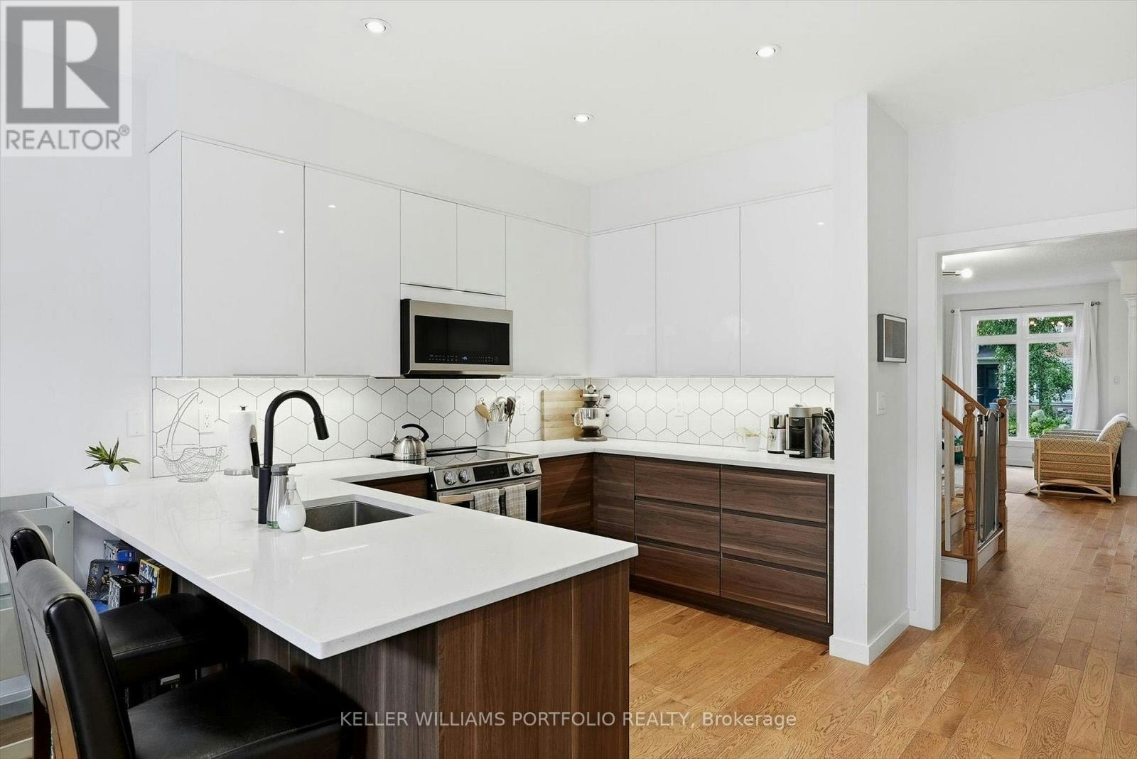 80 Crossovers Street, Toronto, ON, M4E 3X4 - 17