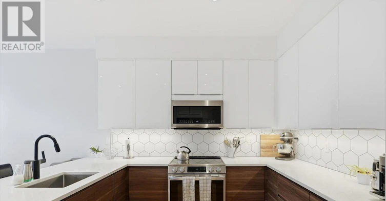 80 Crossovers Street, Toronto, ON, M4E 3X4 - 15