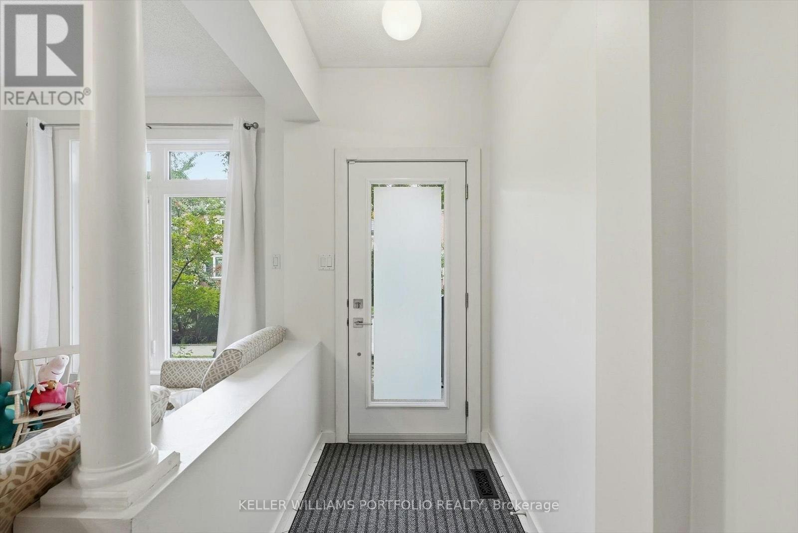 80 Crossovers Street, Toronto, ON, M4E 3X4 - 6