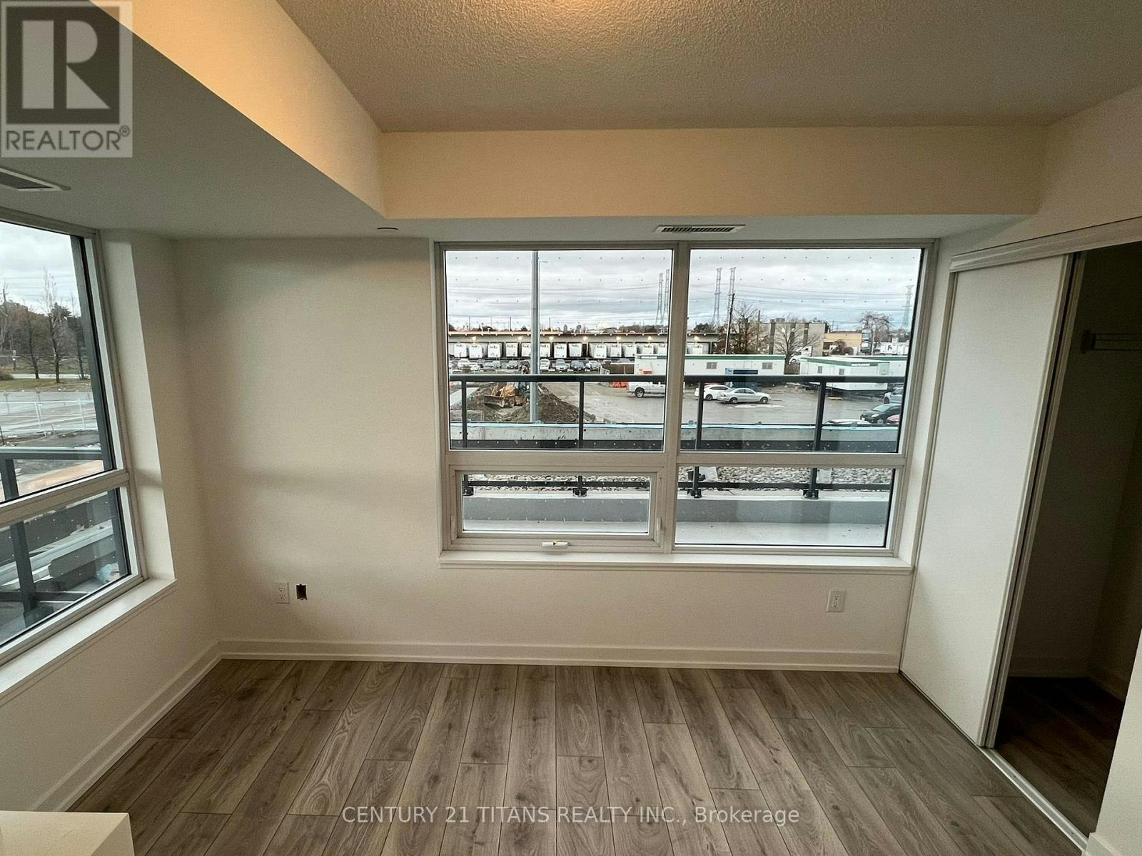 215-1455 Celebration Drive S, Pickering, ON, L1W 1L8 - 11