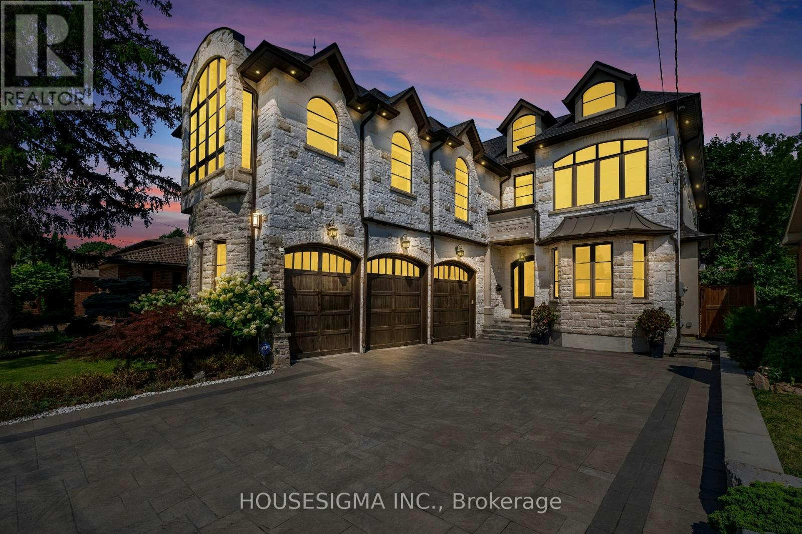 102 Oxford Street, Richmond Hill, ON, L4C 4L5