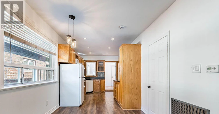 37 Seventeenth Street, Toronto, ON, M8V 3K2 - 16