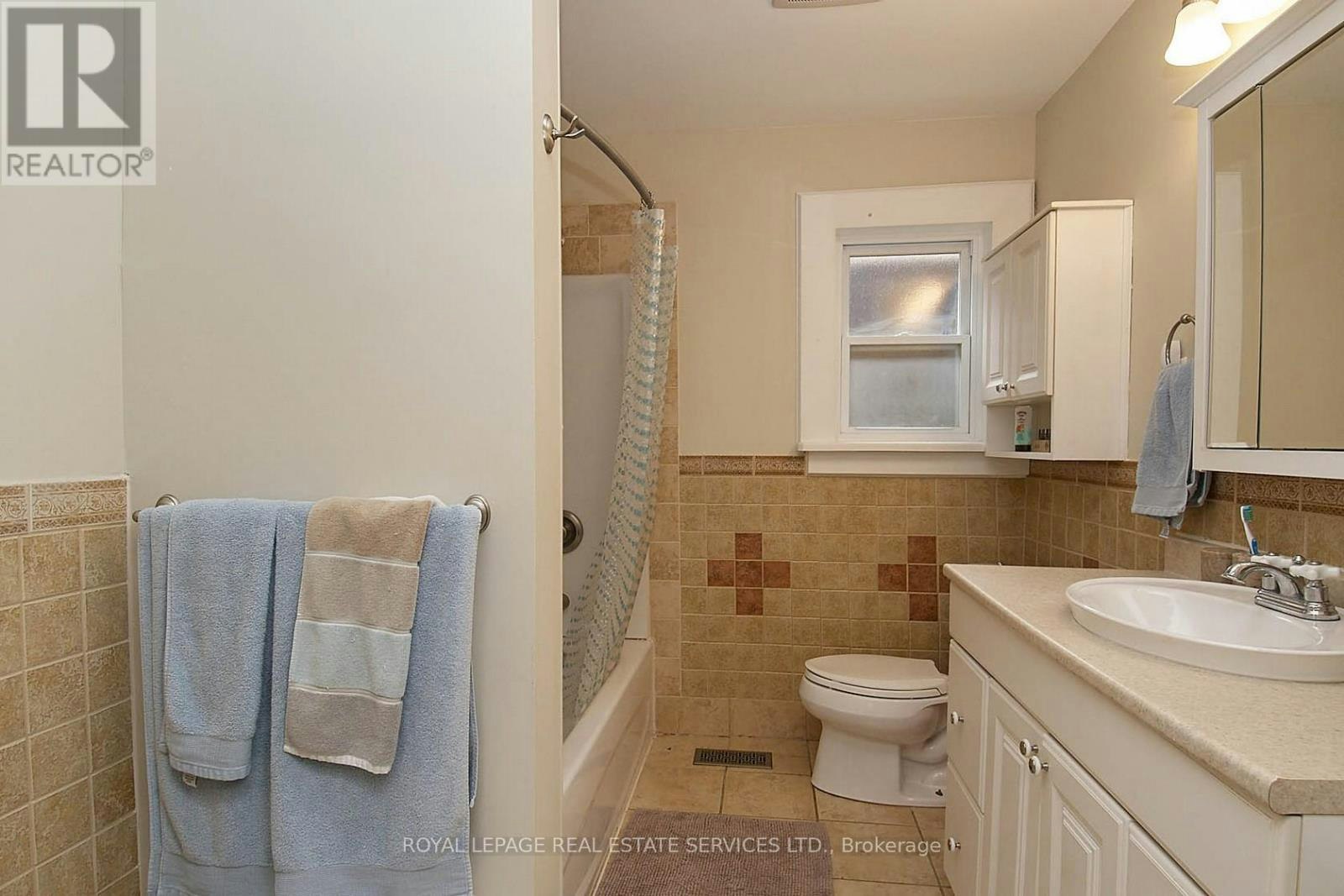 37 Seventeenth Street, Toronto, ON, M8V 3K2 - 16