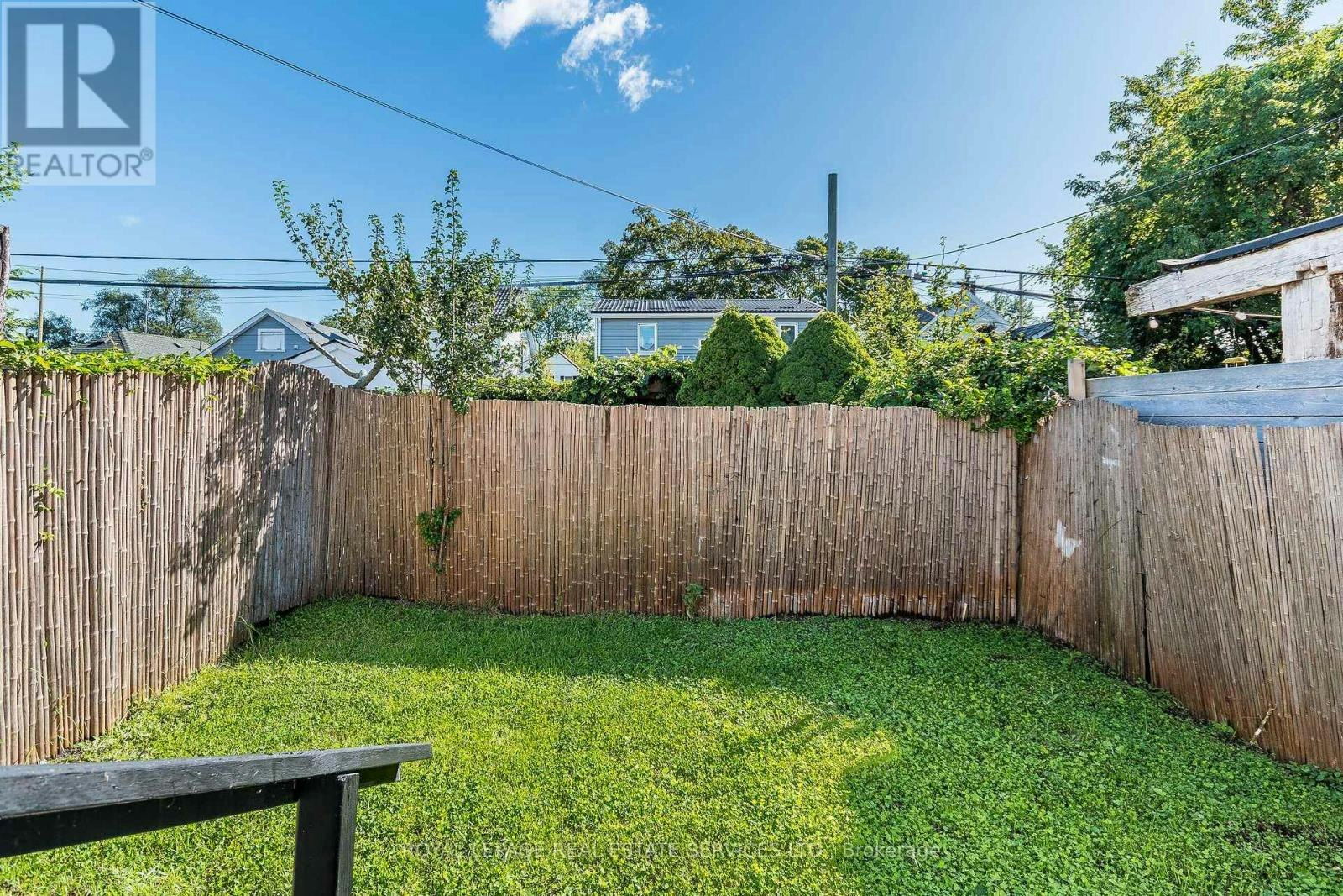 37 Seventeenth Street, Toronto, ON, M8V 3K2 - 46