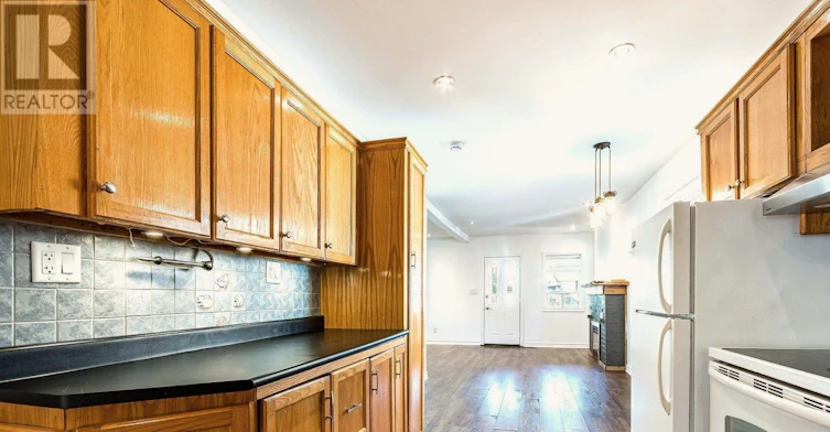 37 Seventeenth Street, Toronto, ON, M8V 3K2 - 20