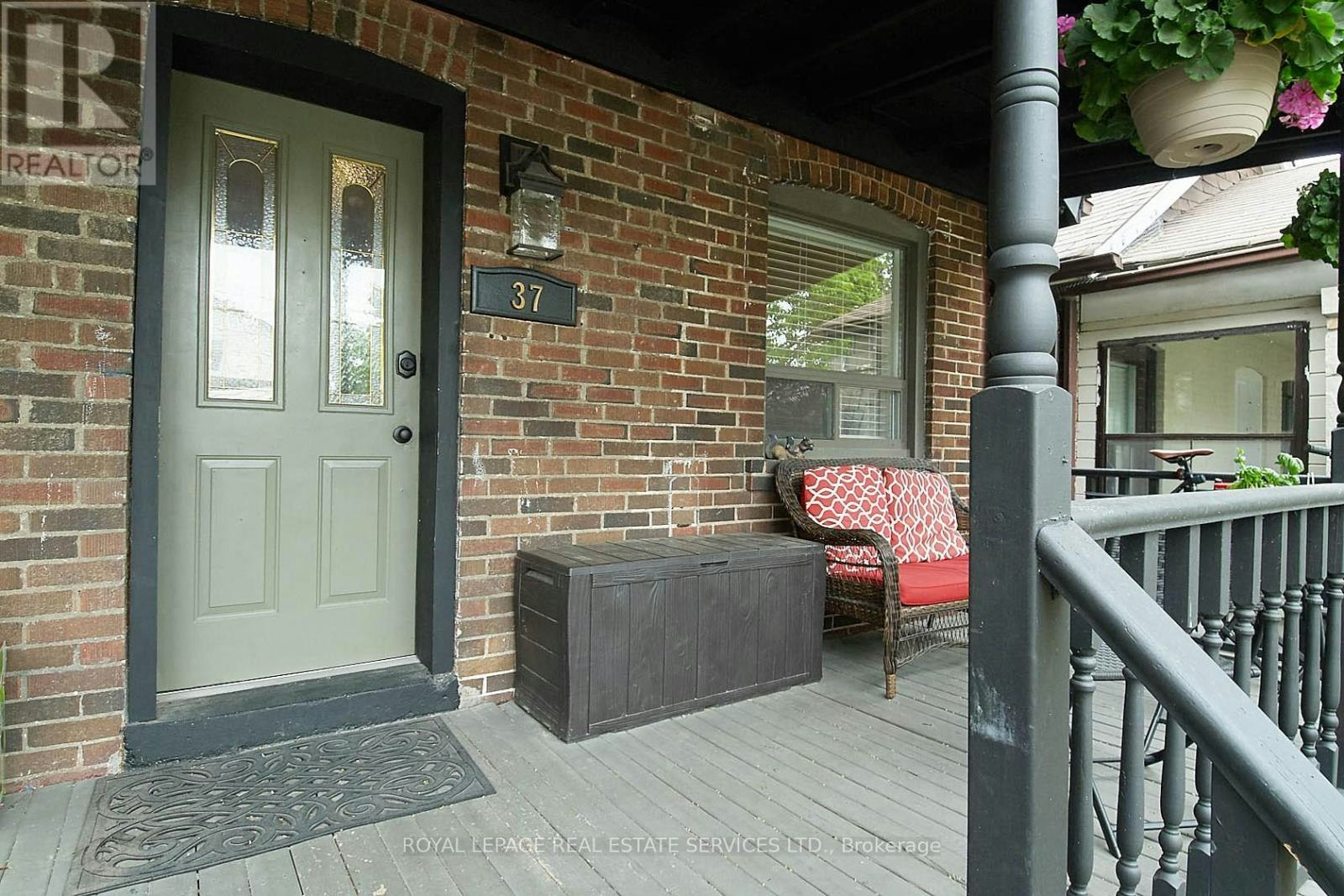37 Seventeenth Street, Toronto, ON, M8V 3K2 - 4
