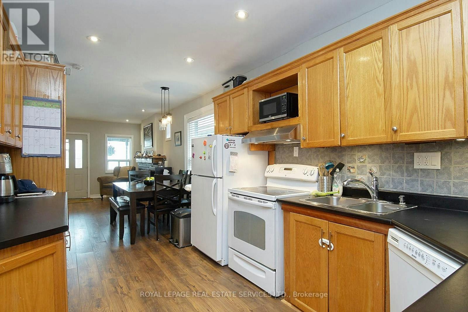 37 Seventeenth Street, Toronto, ON, M8V 3K2 - 14