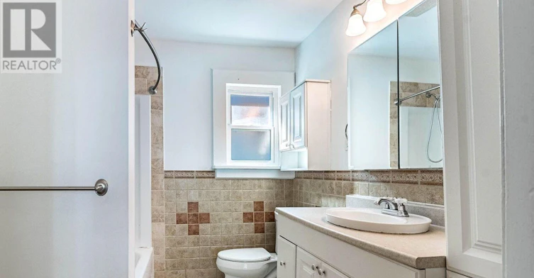 37 Seventeenth Street, Toronto, ON, M8V 3K2 - 31