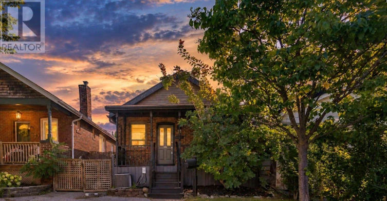 37 Seventeenth Street, Toronto, ON, M8V 3K2 - 2