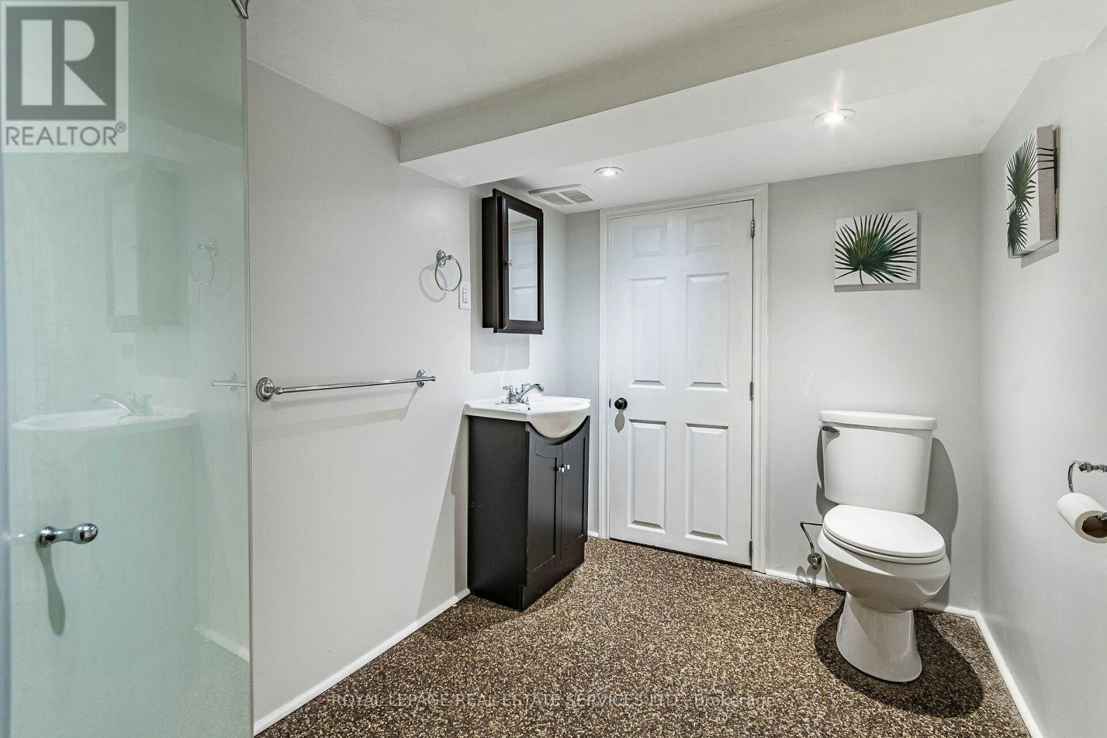 37 Seventeenth Street, Toronto, ON, M8V 3K2 - 41