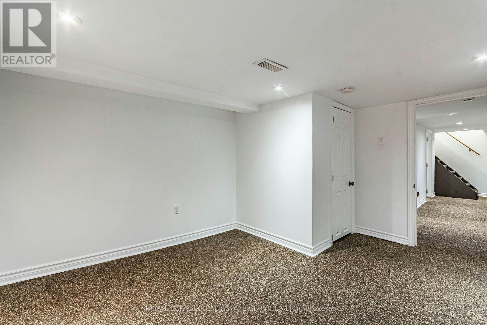 37 Seventeenth Street, Toronto, ON, M8V 3K2 - 38