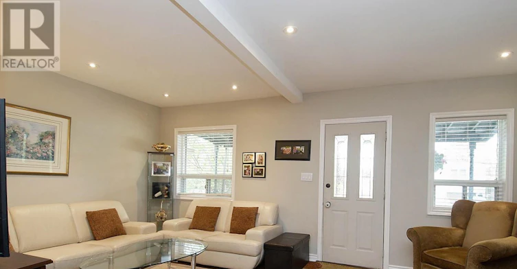 37 Seventeenth Street, Toronto, ON, M8V 3K2 - 6